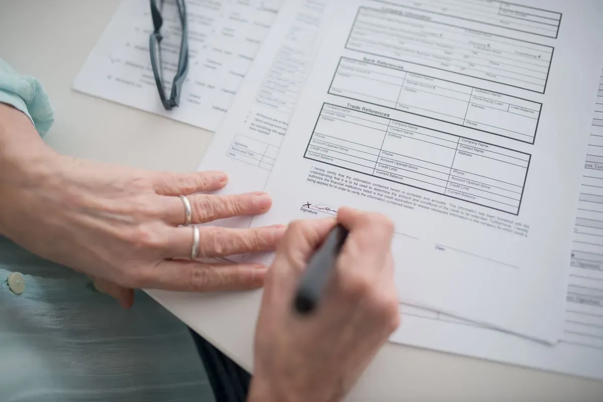 Firma de un formulario documental